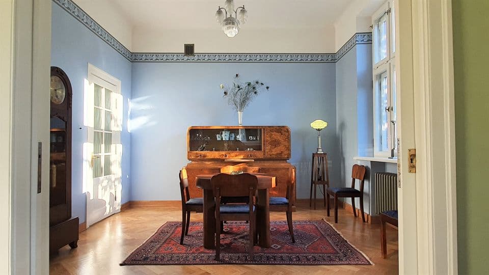 Gallery Image 0